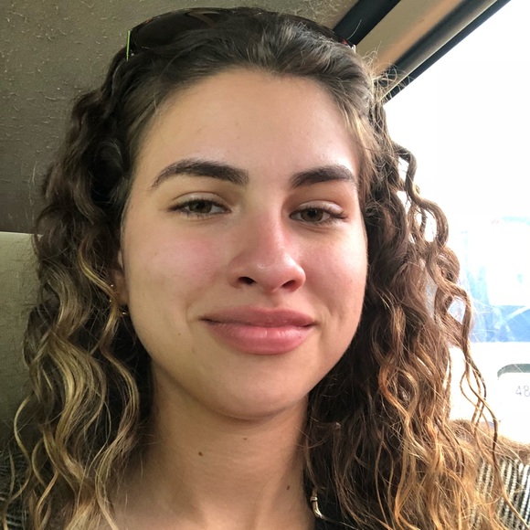 Meet your Posher, Karla - Picture 1 of 1